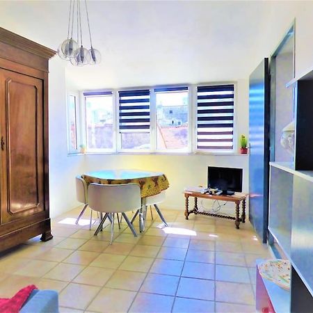 La Terrasse Ensoleillee Arles Camargue Apartment ภายนอก รูปภาพ