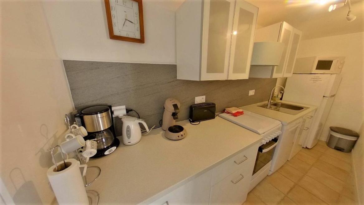 La Terrasse Ensoleillee Arles Camargue Apartment ภายนอก รูปภาพ