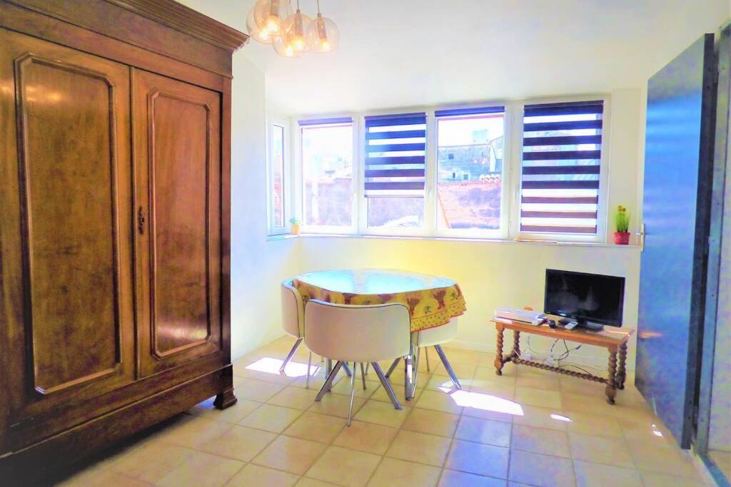 La Terrasse Ensoleillee Arles Camargue Apartment ภายนอก รูปภาพ