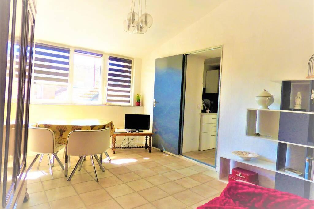 La Terrasse Ensoleillee Arles Camargue Apartment ภายนอก รูปภาพ